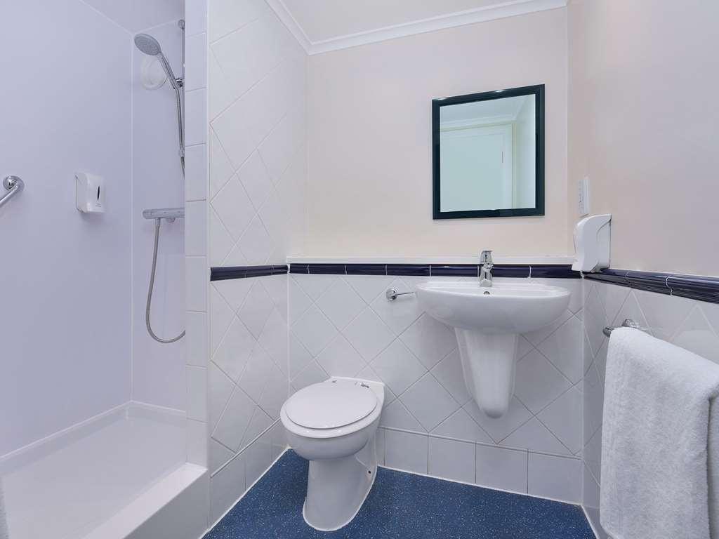 Travelodge Birmingham Sheldon Room photo