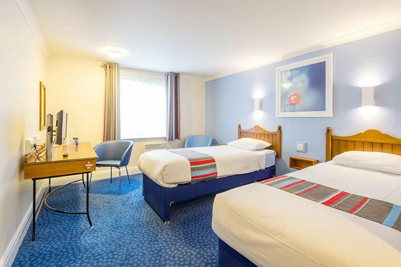 Travelodge Birmingham Sheldon Exterior photo