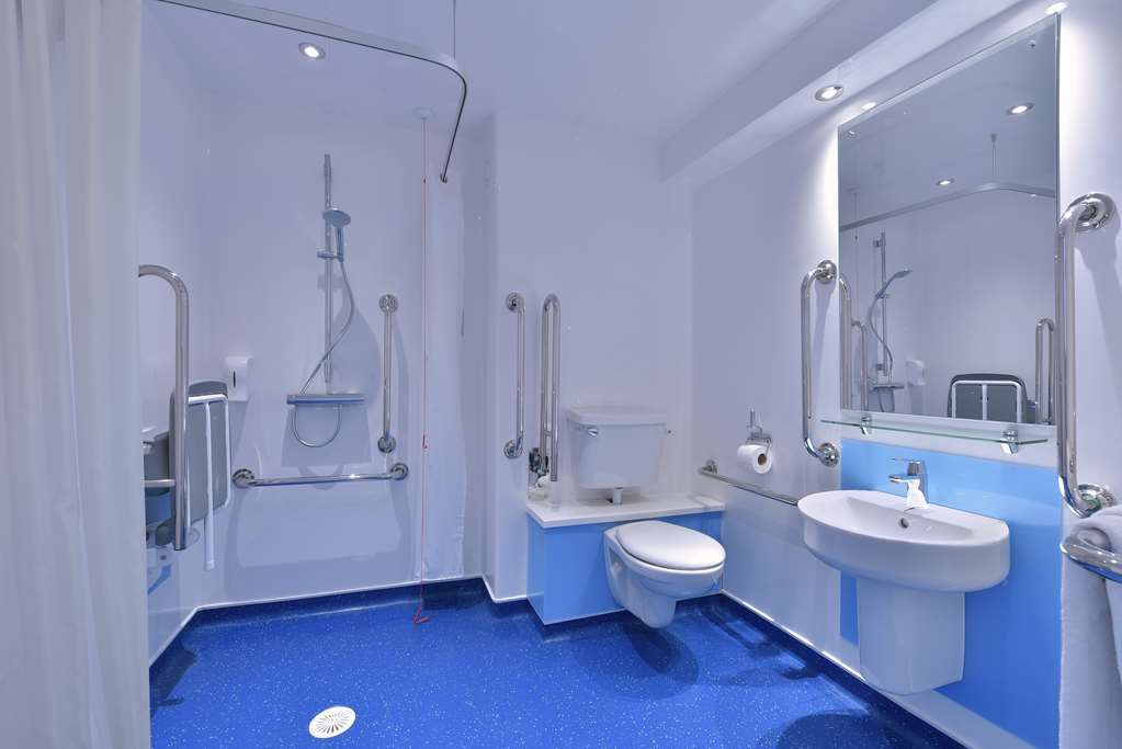 Travelodge Birmingham Sheldon Room photo
